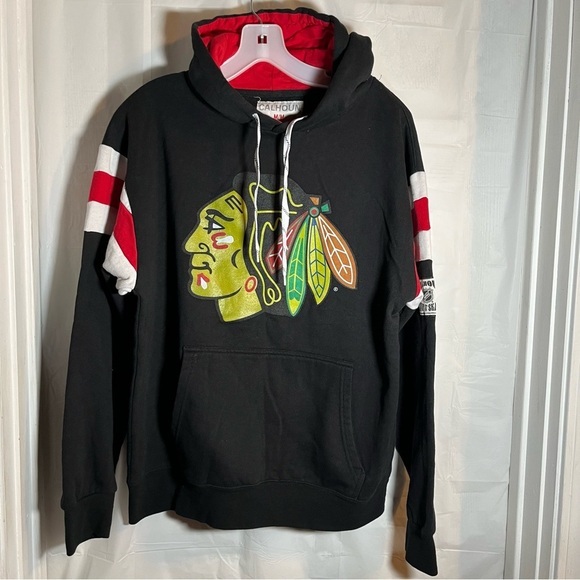 Chicago Blackhawks Hoodie Mens‎ Size Medium Calhoun Pullover Sweatshirt Hockey - Picture 1 of 9